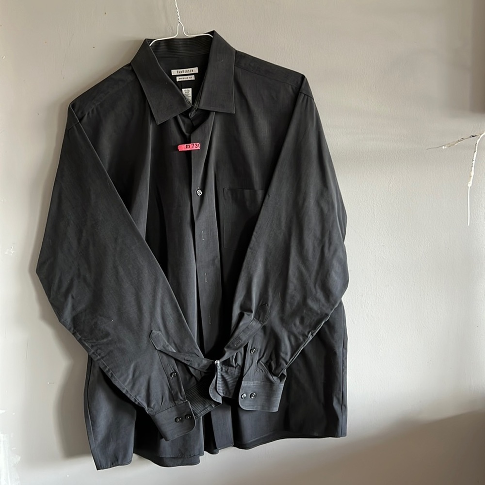 Regular fit button down